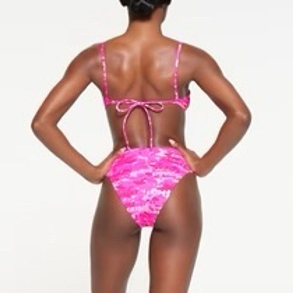 SKIMS Women's Camo High Waisted Cheeky Bikini Bottom Pink Size L Swimsuit